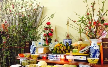 Có nên thắp hương liên tục trong ngày Tết không?